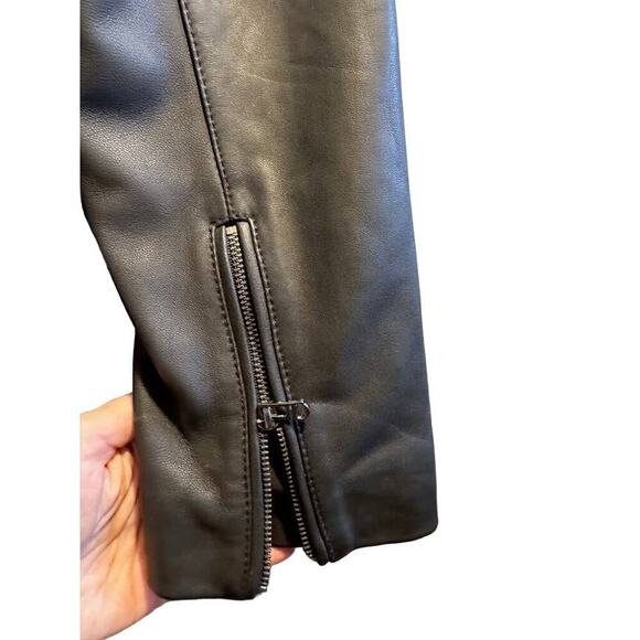 Cole Haan asymmetrical collarless black leather Jacket 100% Lamb Skin Size L - Picture 5 of 9